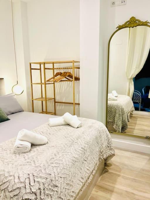 New Luxurious Studio With Patio/Center Málaga Exterior foto