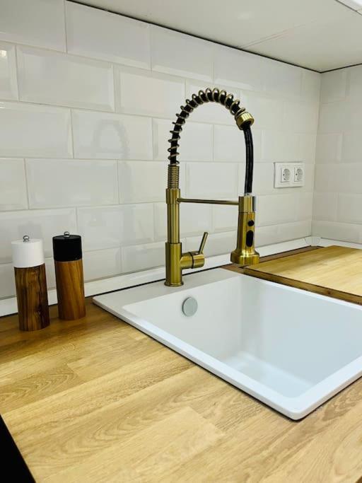 New Luxurious Studio With Patio/Center Málaga Exterior foto